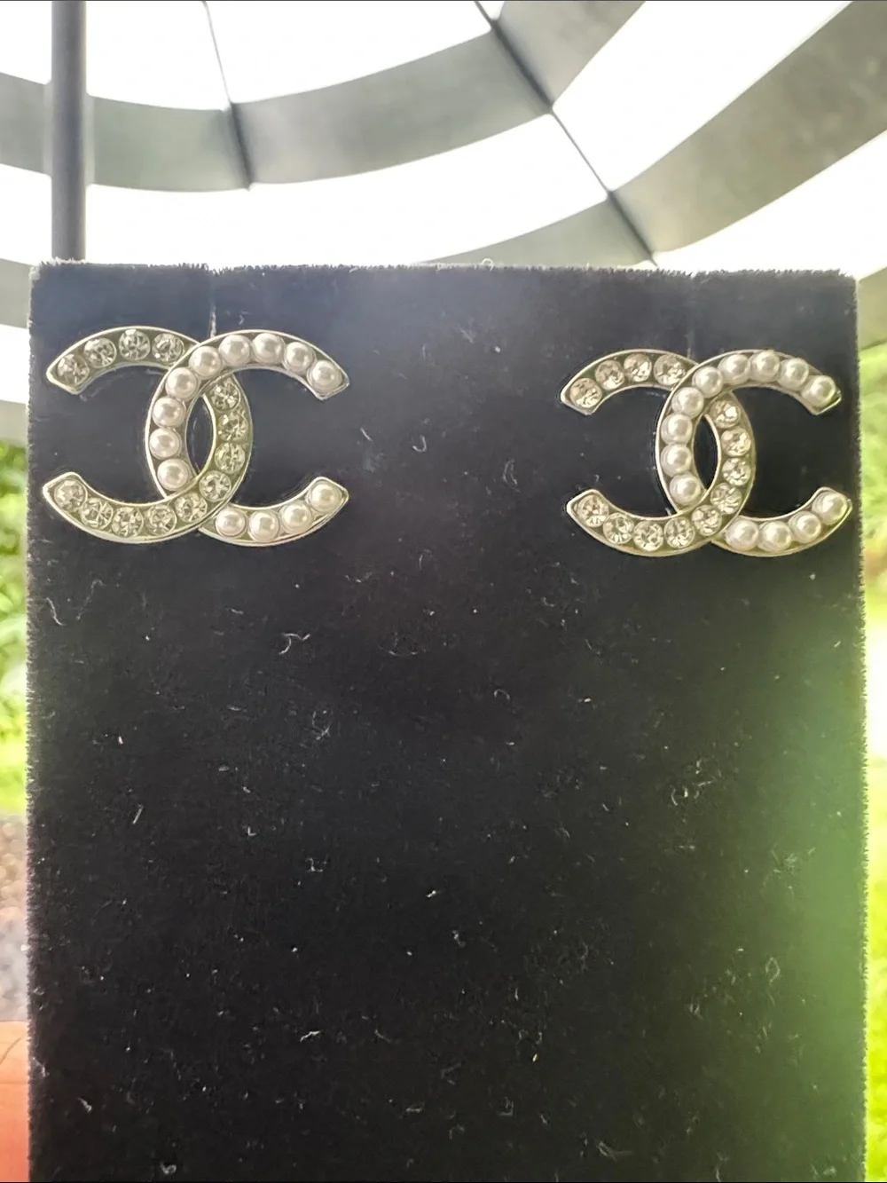 Earrings Interlocking flex Pearl & Crystal Stud Earrings - Silver tone